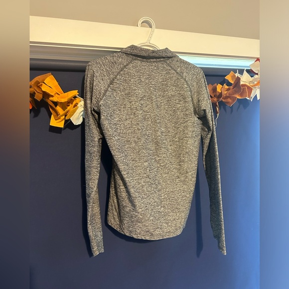 •4 for $25• BENCH base layer sweater M - Picture 5 of 5